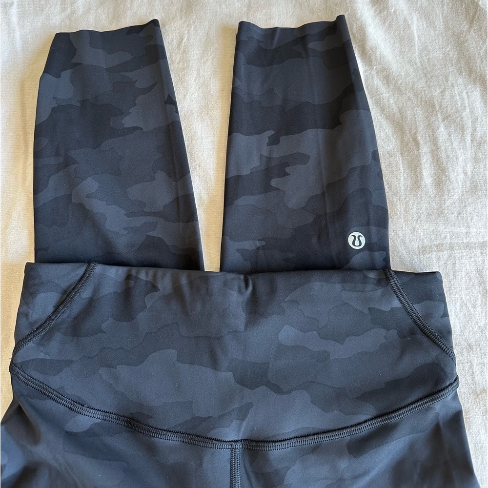 Lululemon Cropped Camo Legging w/ Adjustable Waist